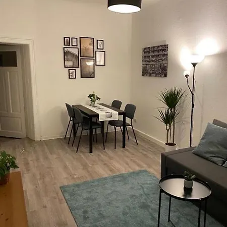 Newly Refurbished Leutzsch Apartment. *